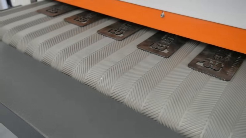 Before and After: Laser-Cut Parts Deburring in One Pass